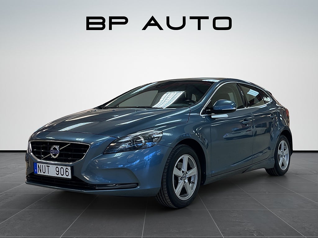 Volvo V40 D2 Momentum Panorama Värmare Kamera PDC 116hk