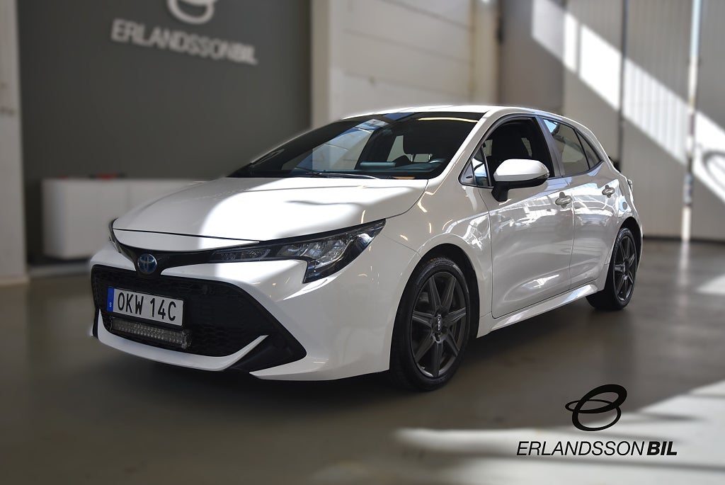Toyota Corolla Hybrid e-CVT Life NYSERVAD NYBESIKTIGAD P-SENSORER