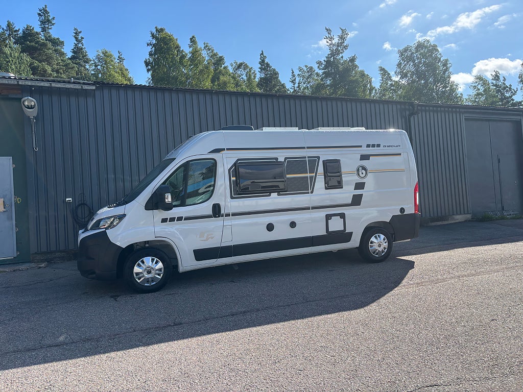 Benimar Benivan B 120 UP 4 bäddar / Under 6 meter /Lithium/ Solcell /Fab