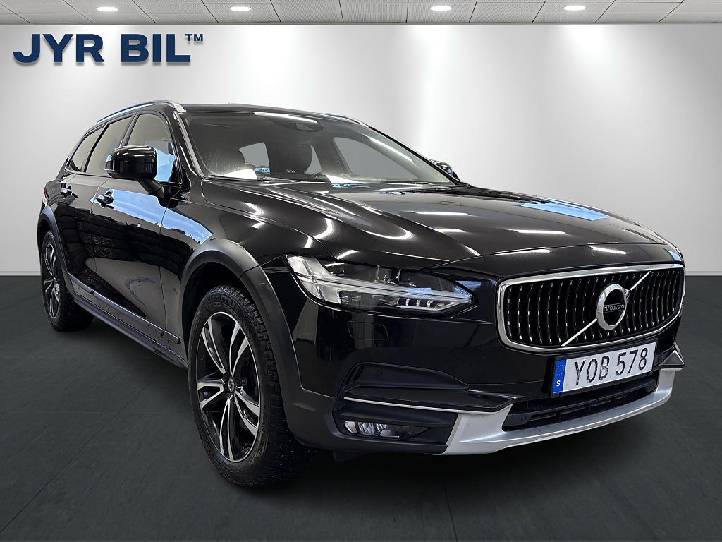 Volvo V90 Cross Country D5 AWD Inscription Pro /B&W/Pano/VOC