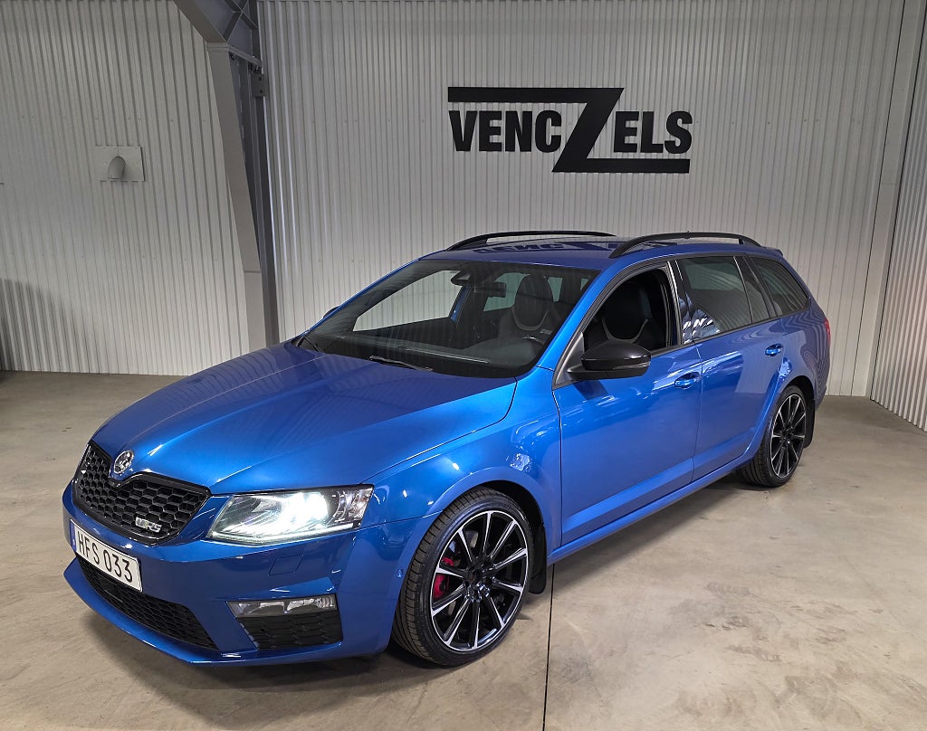 Skoda Octavia Kombi 2.0 TDI 4x4 Aut RS GPS Backkamera Värmare Drag