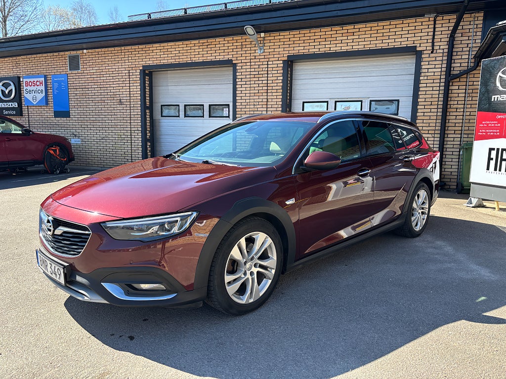 Opel Insignia Country Tourer 2.0 BiTurbo 4x4 (210hk) - Se spec