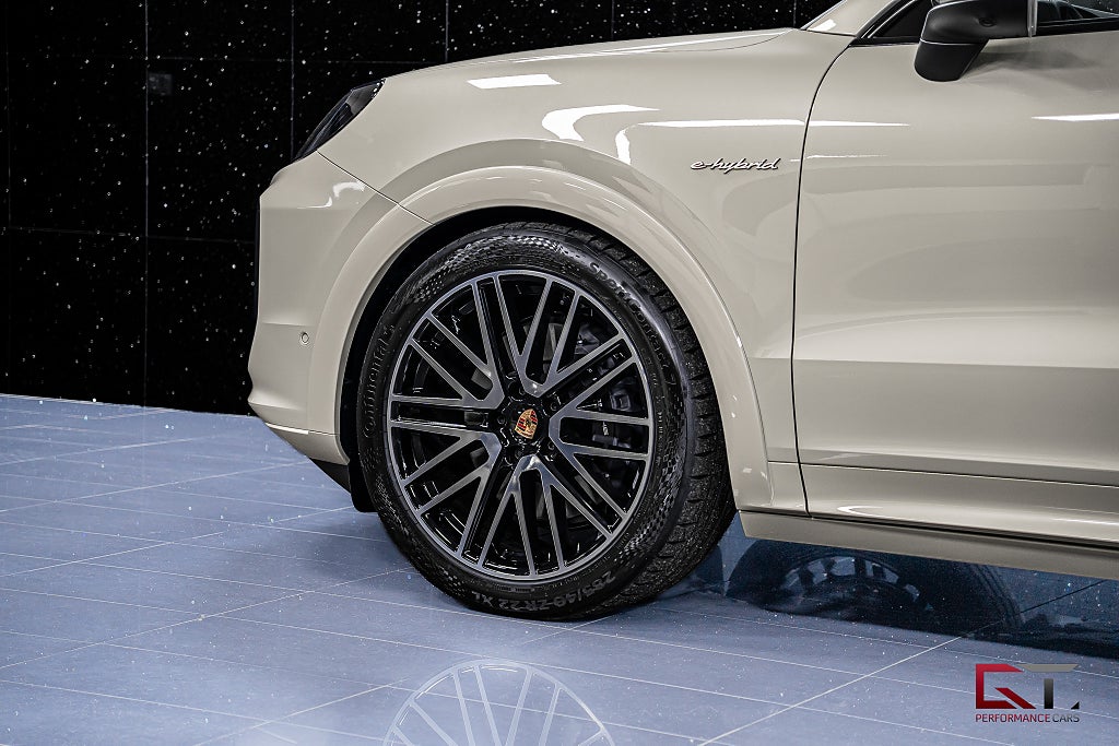 Porsche Cayenne E-Hyb Coupé 2026 MOMS SportDesign 22" Trailer 18vägs