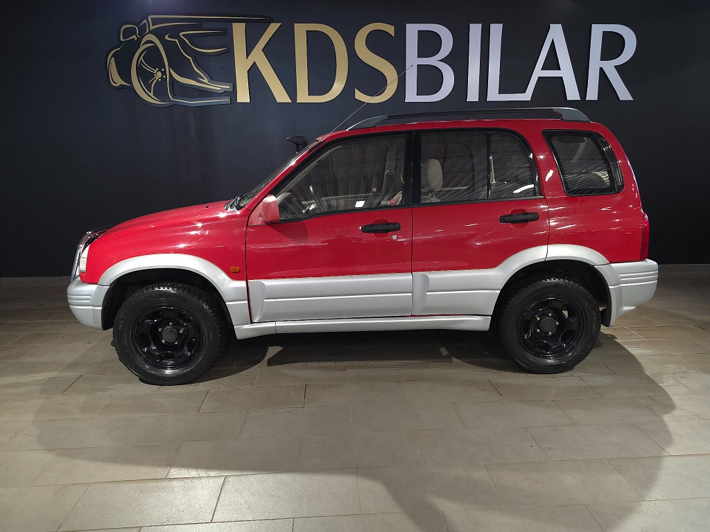 Suzuki Grand Vitara 2.5 V6 DOHC 24V Automat 4WD 144hk | Drag | Värmare