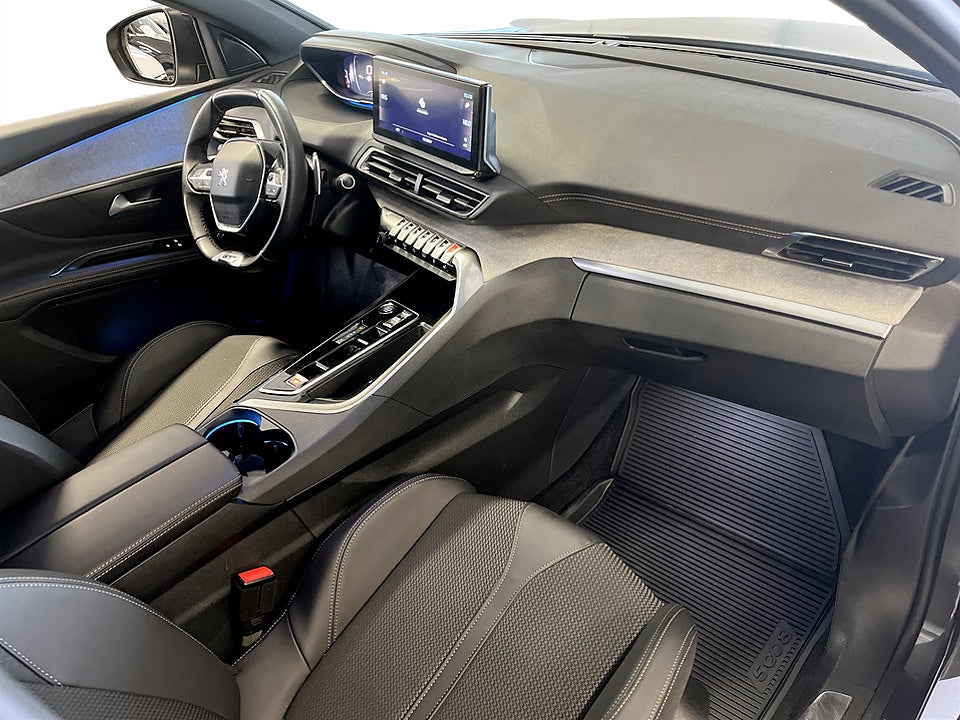 Bild på Peugeot 5008 GT 1.2 PT 130hk Aut 7-SITS B-KAMERA CARPLAY