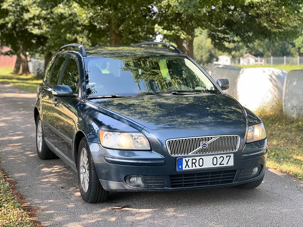 Volvo V50 1.8 Flexifuel Kinetic, Svensksåld, Dragkrok. Ny besikt 