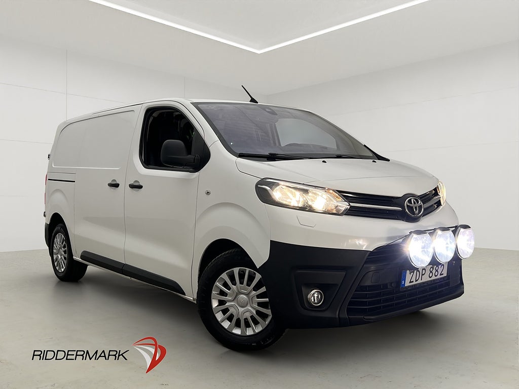 Toyota ProAce L2 Ny-Kamrem Värm PDC Drag HUD 2xDörr Moms
