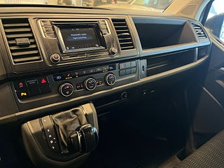 Volkswagen Caravelle 2.0 TDI Comfortline 9-Sits/Drag/P-Värm/S&V-Hjul/P-Sens