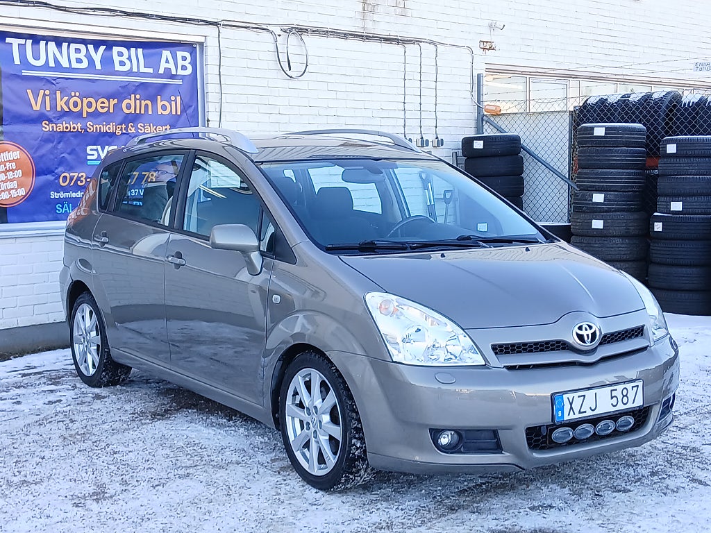 Toyota Corolla Verso 1.8 VVT-i Auto 7-sit/Nybesik/Drag/M-Värm&kupeuttag
