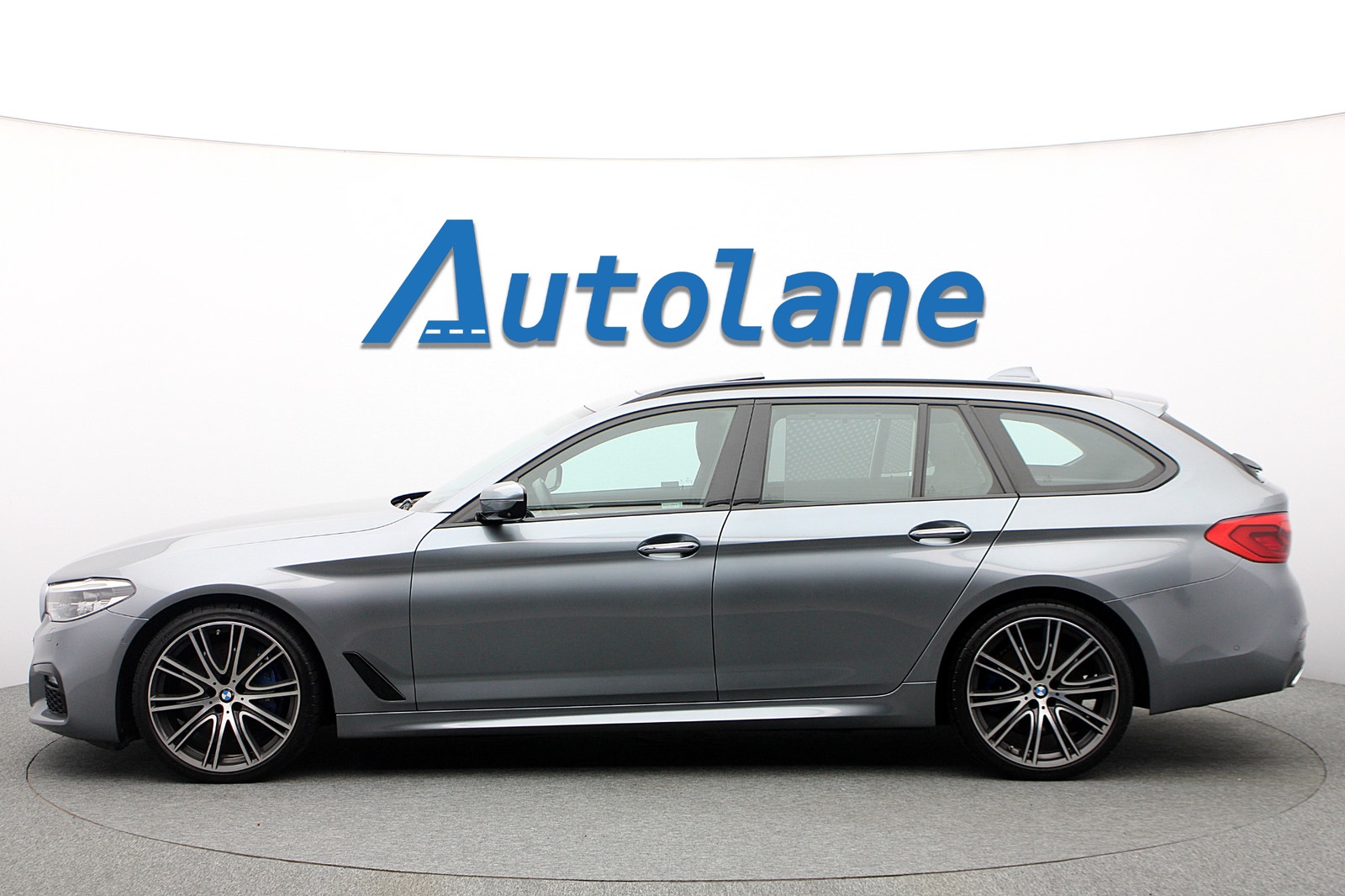 BMW 540d xDrive Touring Steptronic, 320hp, 2018