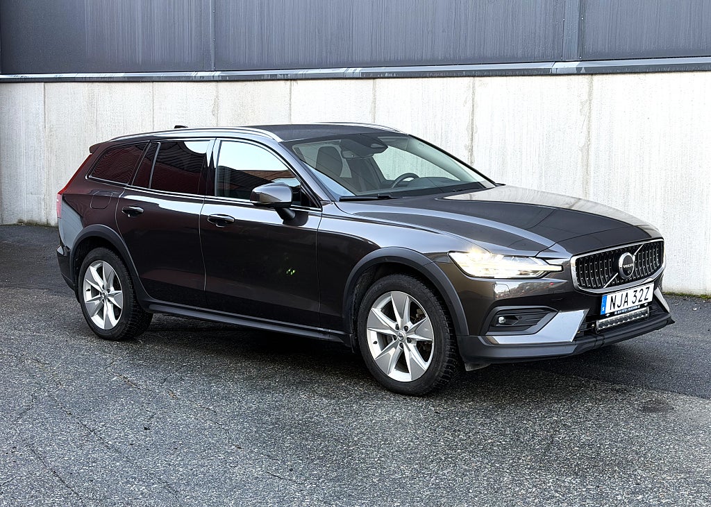 Volvo V60 Cross Country B4 AWD Geartronic Plus Euro 6