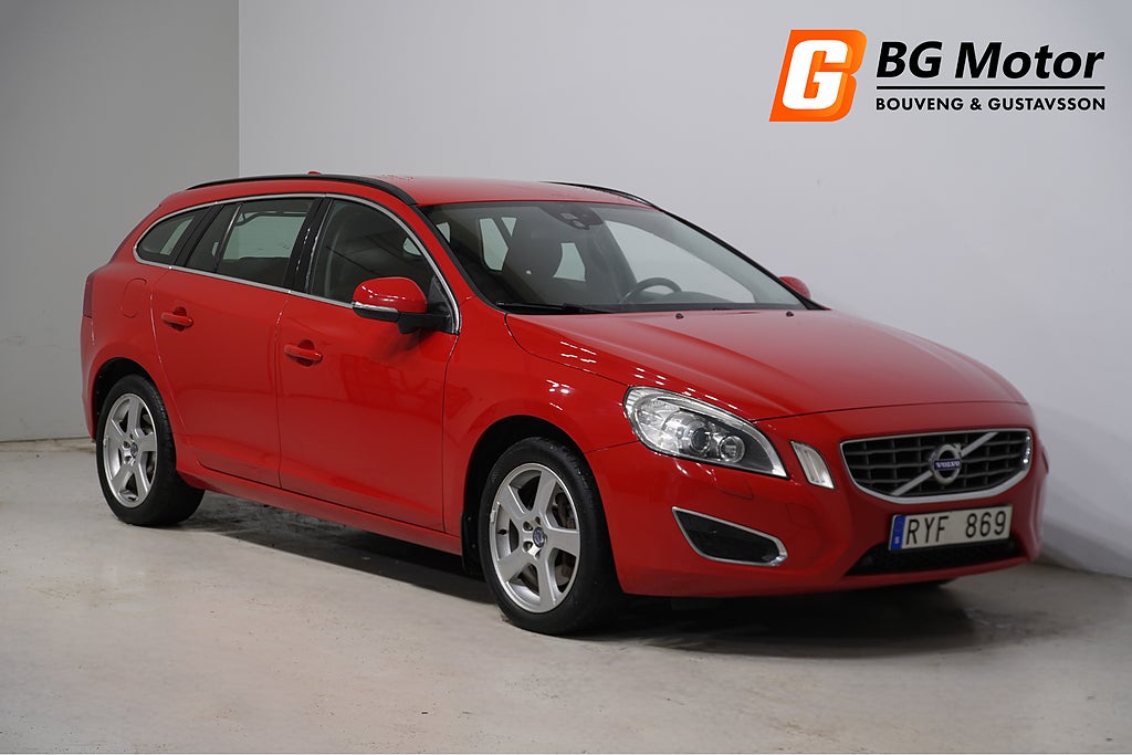 Volvo V60 D5 215HK Momentum Drag/Värmare/PDC/Elstol