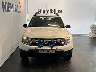 Dacia Duster 1.6 SCe Värmare/SoV/Dragkrok/Extraljus/Sv-Såld