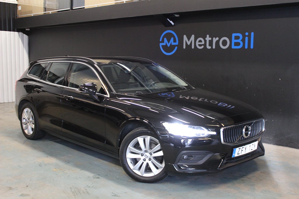 Volvo V60 B4 Momentum Advanced Navi Pro Edition Läder/Drag