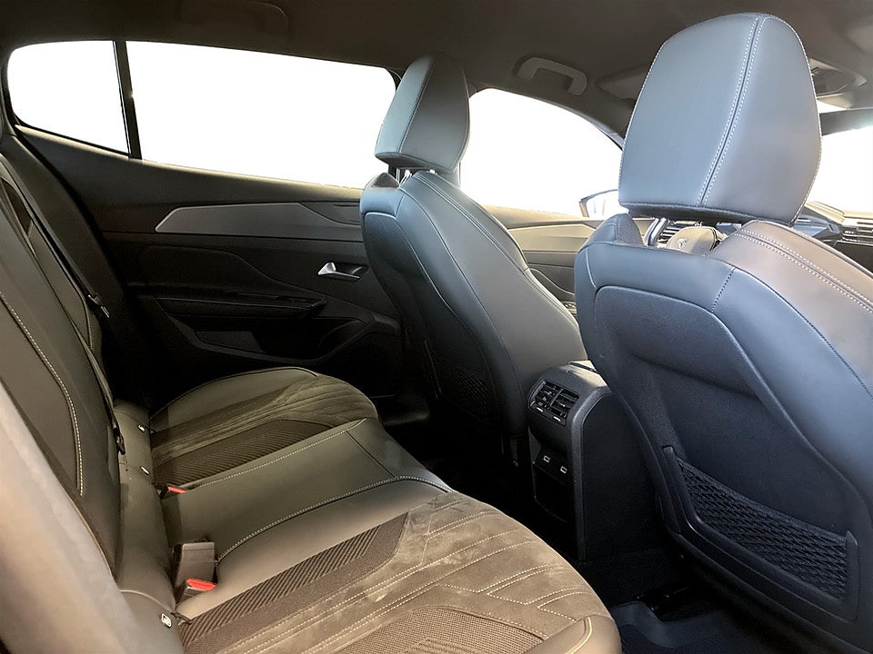 Bild på Peugeot 408 GT 1.2 PT 130hk Aut B-KAMERA CARPLAY