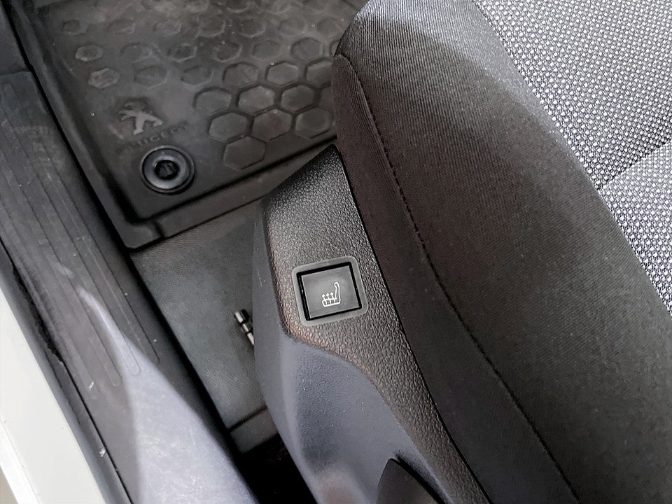 Bild på Peugeot Partner PRO 1.5 BHDi 130hk Aut L1 DRAG CARPLAY