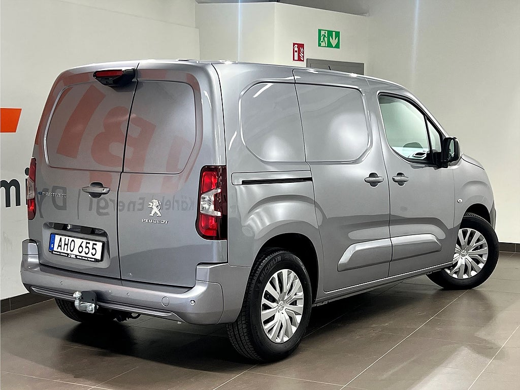 Bild på Peugeot e-Partner PRO+ L1 50kWh 136hk - ÅRSSKATT: 360KR