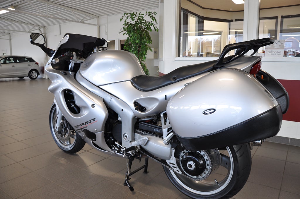 Triumph Sprint ST 955i 2004 - miniatyr 4