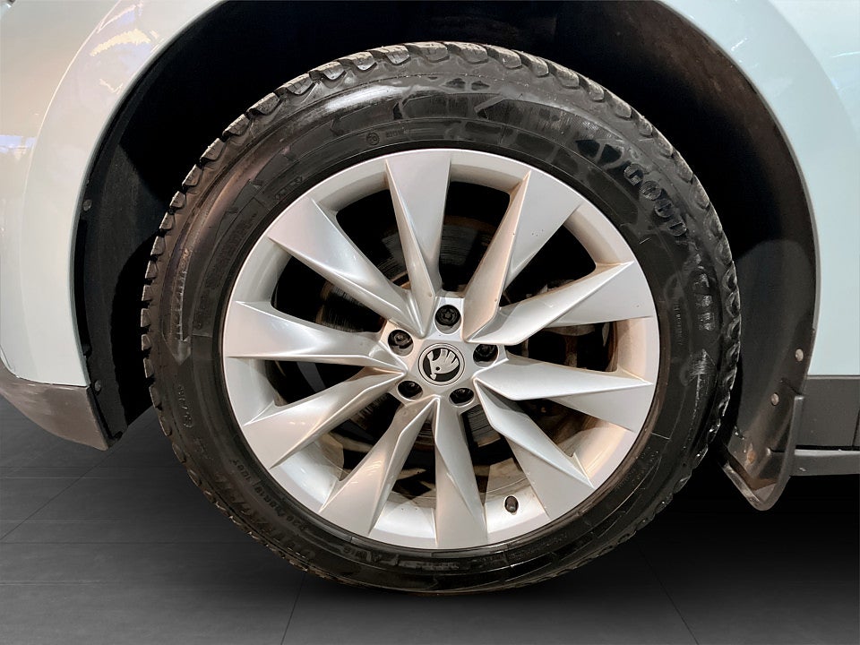 Bild på Skoda Enyaq iV 60 Drive Basic 180hk Aut B-KAMERA RATTVÄRME