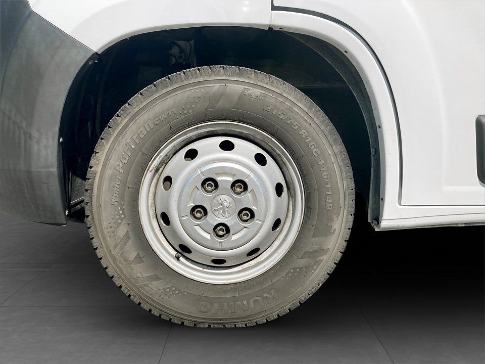 Bild på Peugeot Boxer Chassi Volymskåp 335 2.2 BHDi 165hk BACKKAMERA