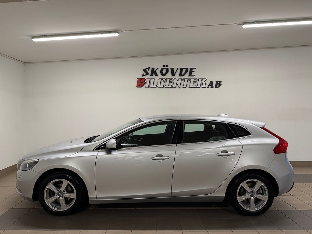Volvo V40 D2 Momentum/Drag/PDC/Nyservad/D-Värmare