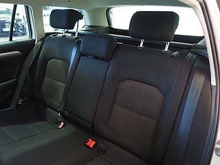 Kombi Volkswagen Passat 15 av 24