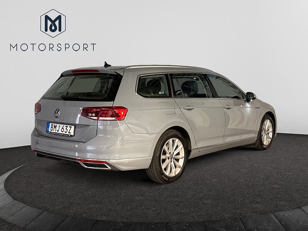 Volkswagen Passat Sportscombi GTE DRAG Värmare Navi Adap-farth Carplay bild 7