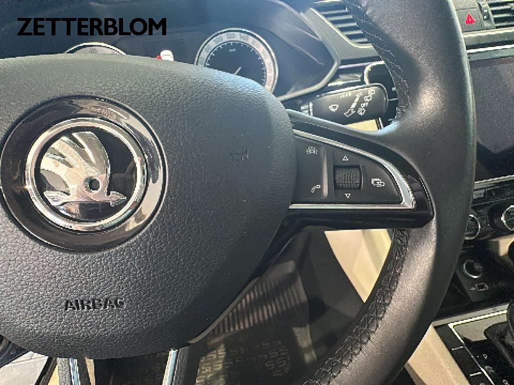 Kombi Skoda Superb 17 av 19