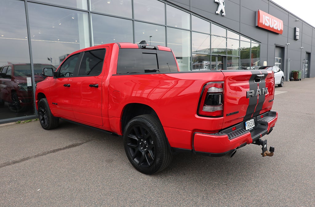 RAM 1500 Laramie Crew Cab 5.7 V8 HEMI 4x4 NIGHT LÅGSKATT