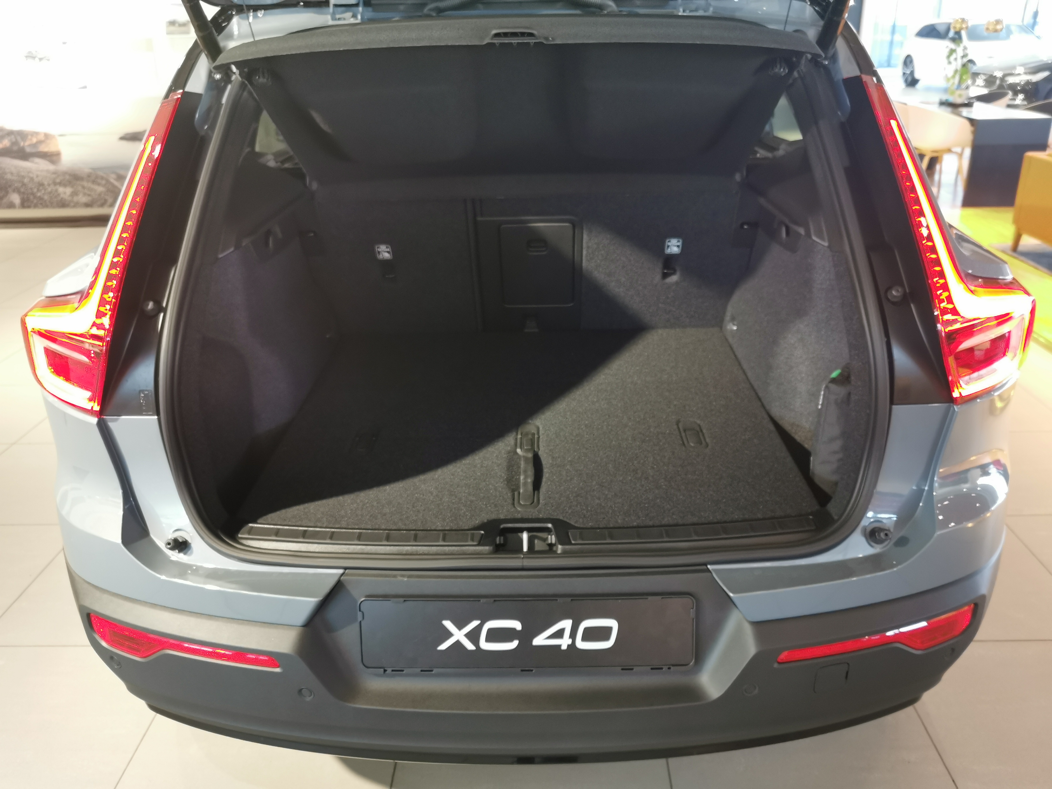 Volvo XC40 P8 AWD Recharge, bild 3/24