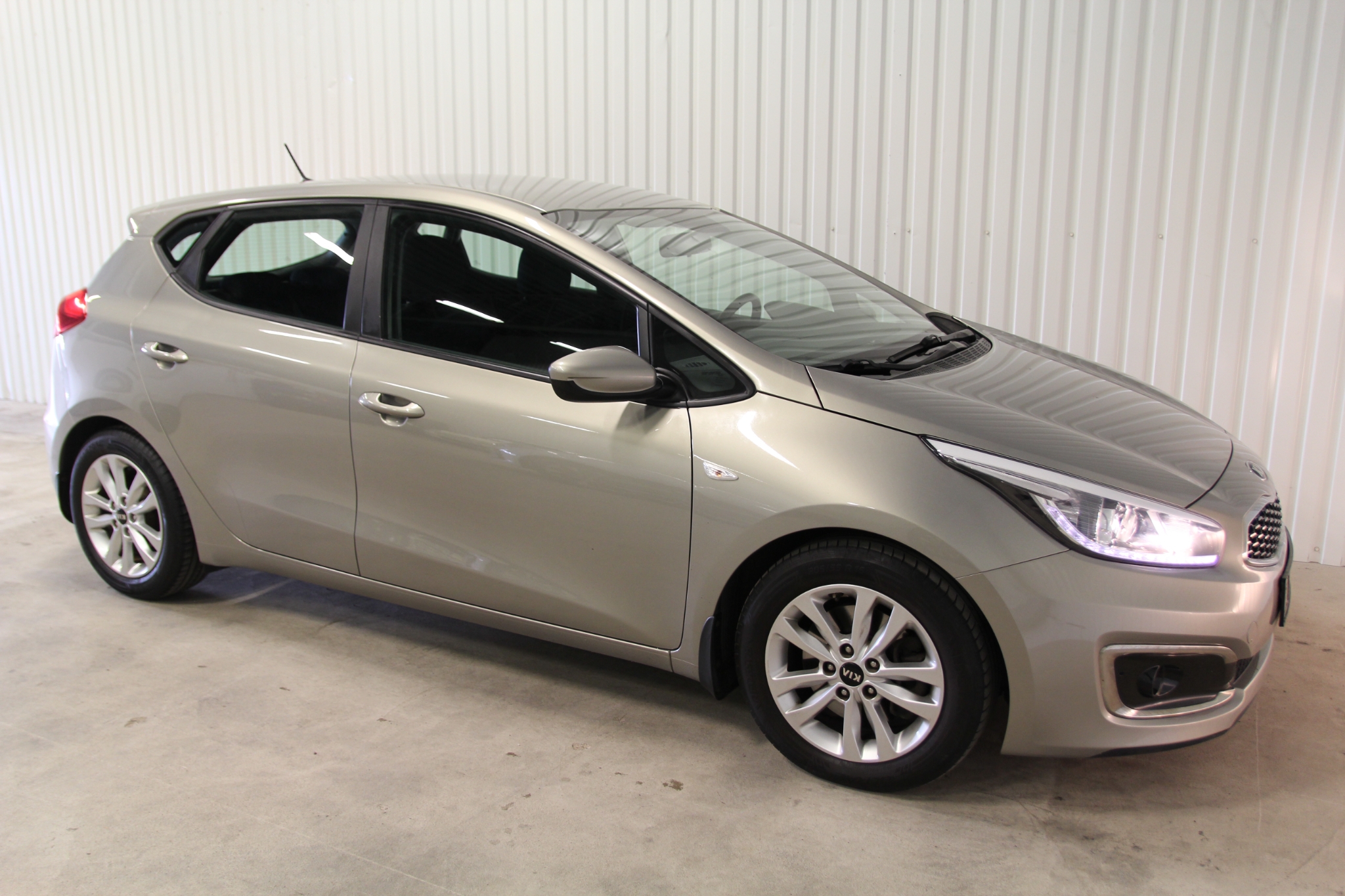 Kia Ceed 2017, bild 7/10