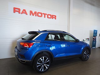 SUV Volkswagen T-Roc 6 av 22