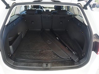 Kombi Volkswagen Passat 17 av 25