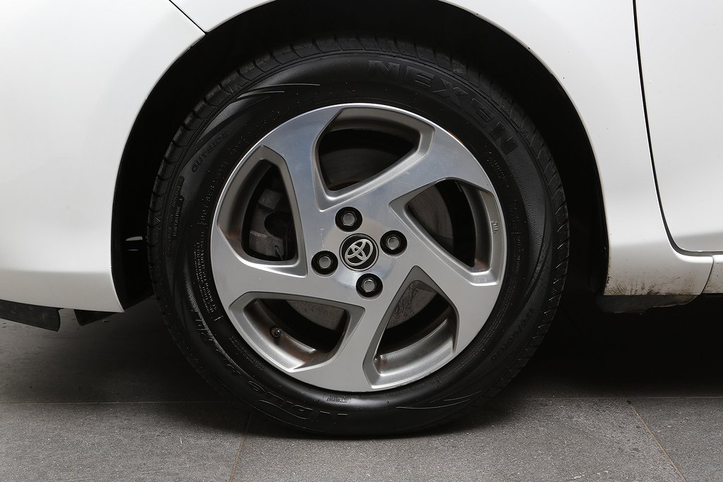 Toyota Yaris Hybrid e-CVT 101hk Active 5D Kamera P-sensorer 2015