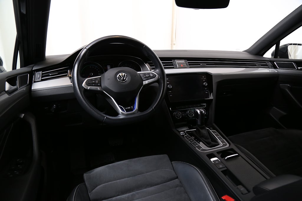 Volkswagen Passat GTE 218hk DSG Sportscombi Navi Kamera Drag 2020