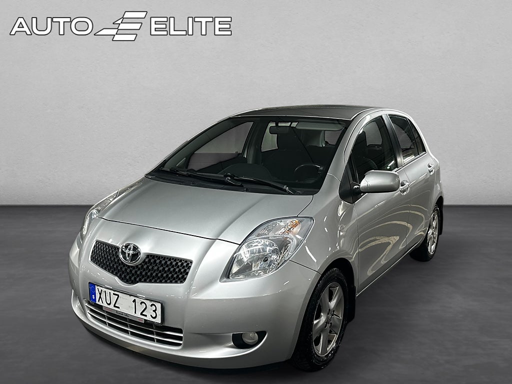 Toyota Yaris 1.3 VVT-i|SoV-DÄCK|2-BRUKARE|SERVAD|BESIKTAD