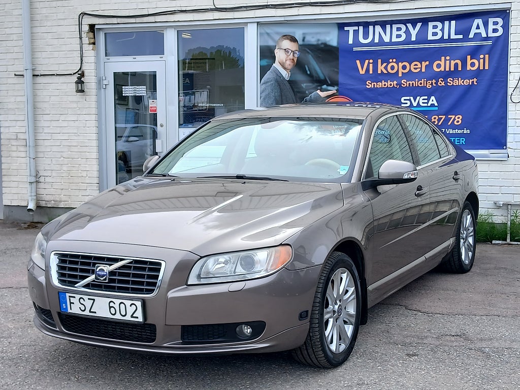 Volvo S80 2.5T 200 Hk Momentum/AUX/Kambyt/Drag/Besik/M-Värma