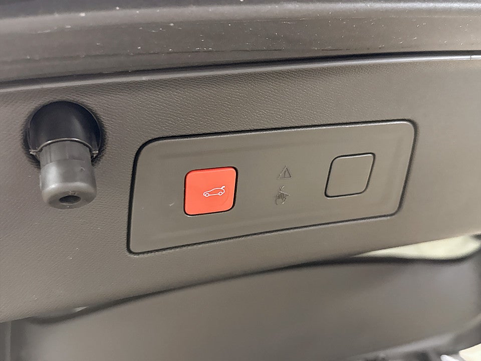 Bild på Peugeot 508 SW PSE Hybrid4 360hk Aut AWD 360° MASSAGE PANO HIFI