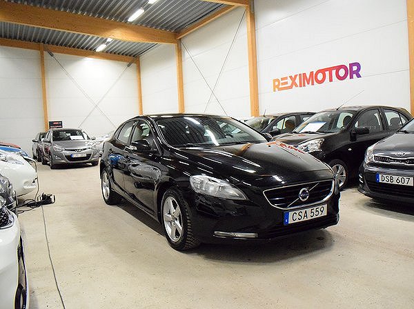 Volvo V40 T2 Kinetic    Besiktad 