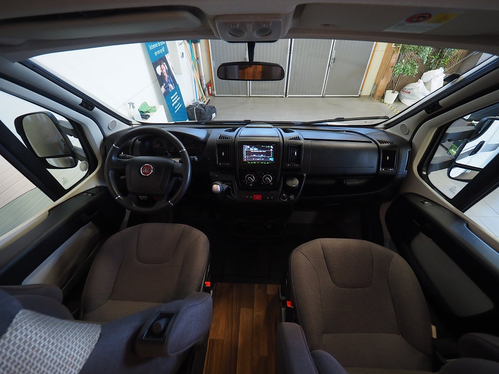 Hymer T 668 CL Bianco Line Låga Långbäddar I AUT I 3850kg 2015