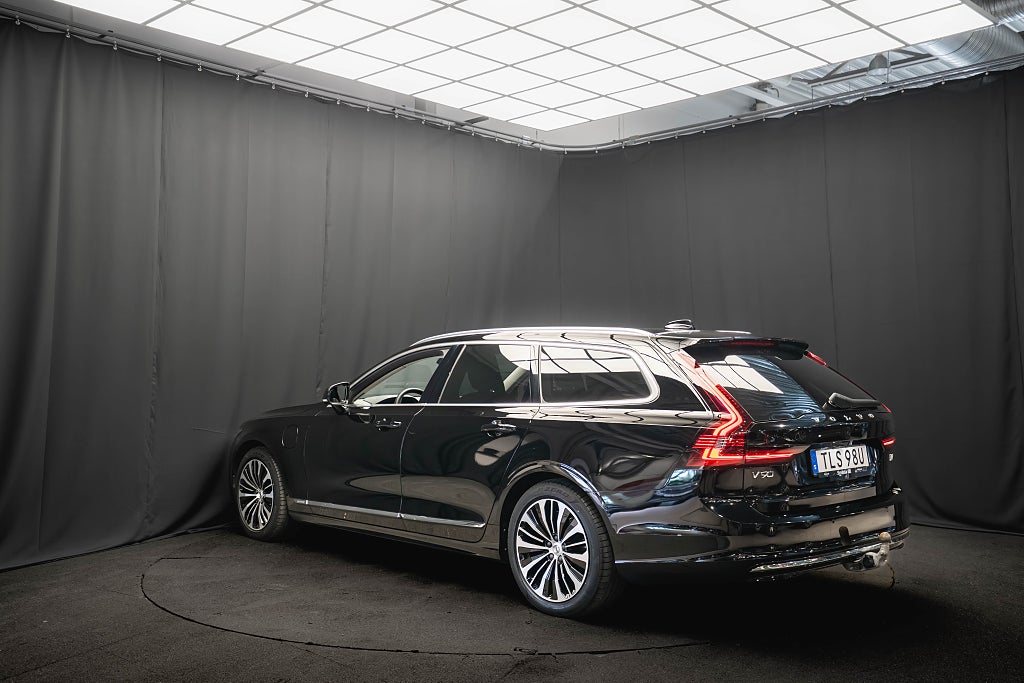Volvo V90 Recharge II T6 AWD DRAG KAMERA BLIS 98% SoH 1-ÄGARE