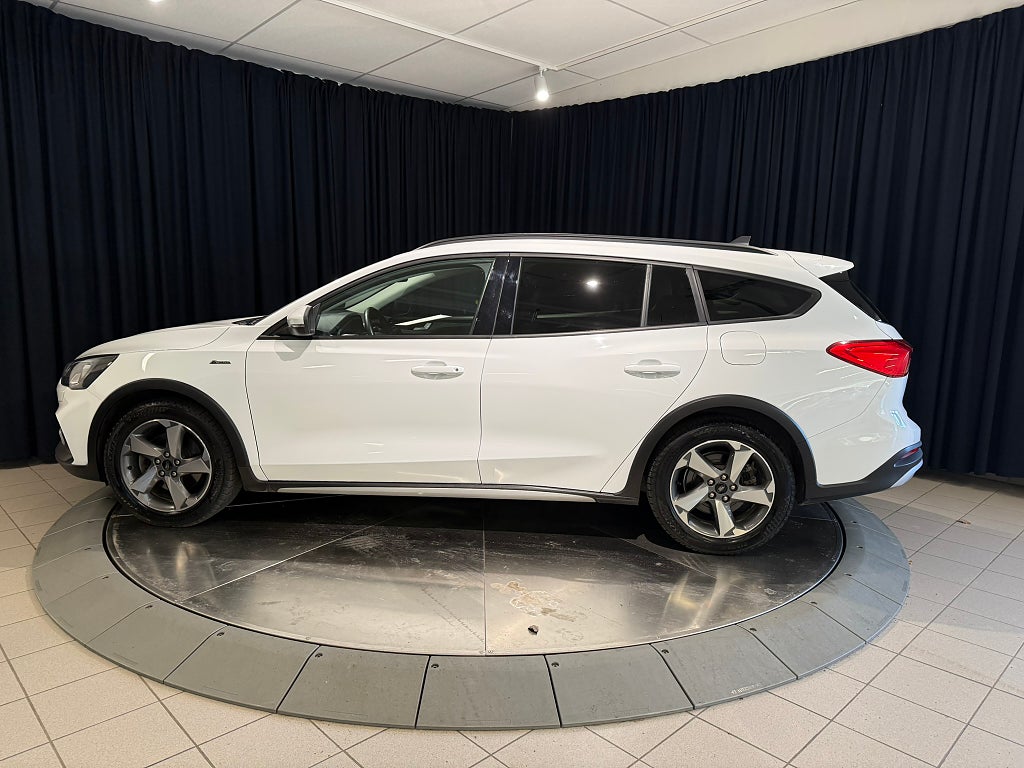 Ford Focus 2022 - miniatyr 3