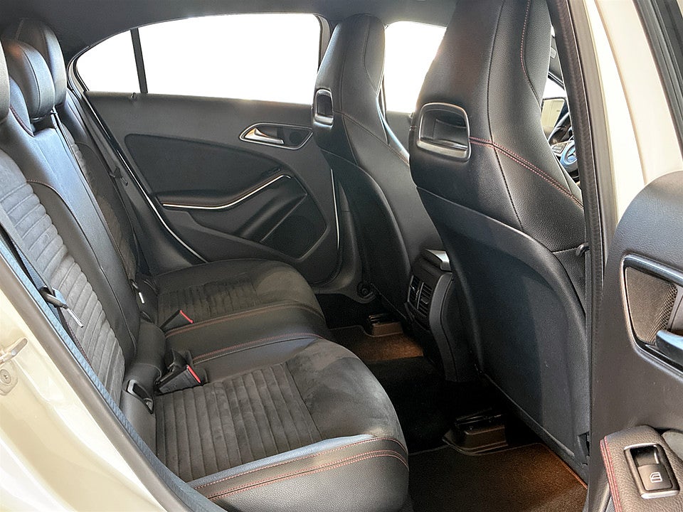 Bild på Mercedes-Benz A180 AMG Line 122hk Aut SPORTSTOLAR BLUETOOTH