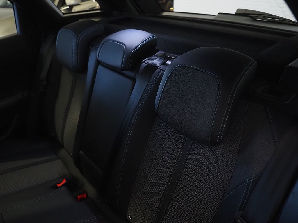 Peugeot 3008 Allure 300HK AWD Plug in Hybrid |Drag|Kamera|Navi| 2022