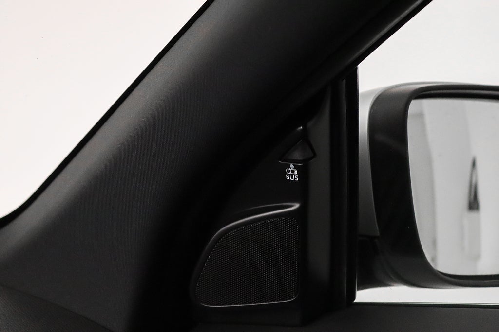 Volvo XC60 D4 AWD R-Design BLIS VOC 1-Brukare Värmare Drag