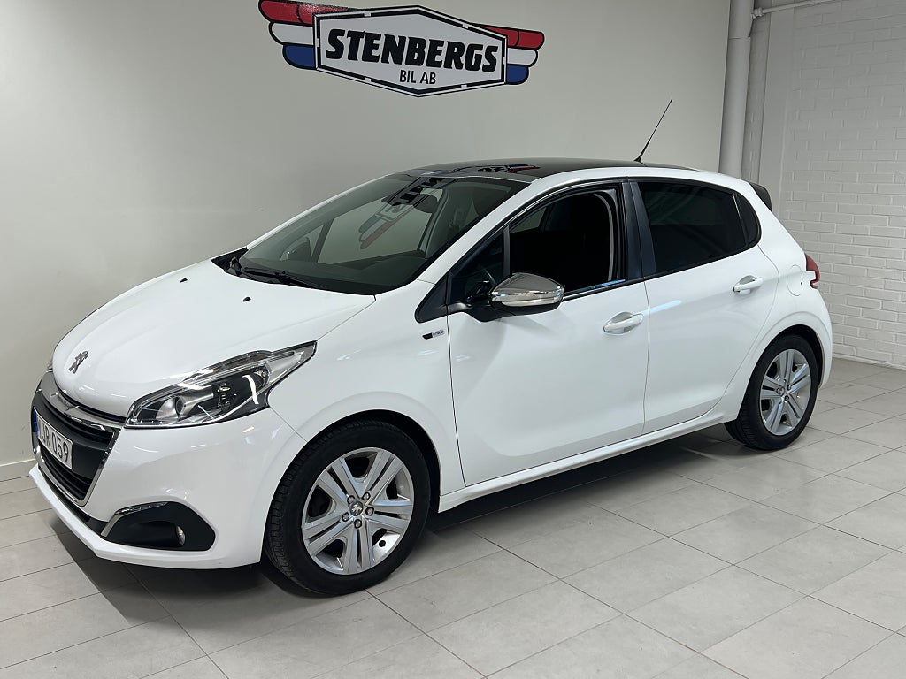 Peugeot 208 5-dörrar 1.2 PureTech 82 Glastak Ränta 4,95%