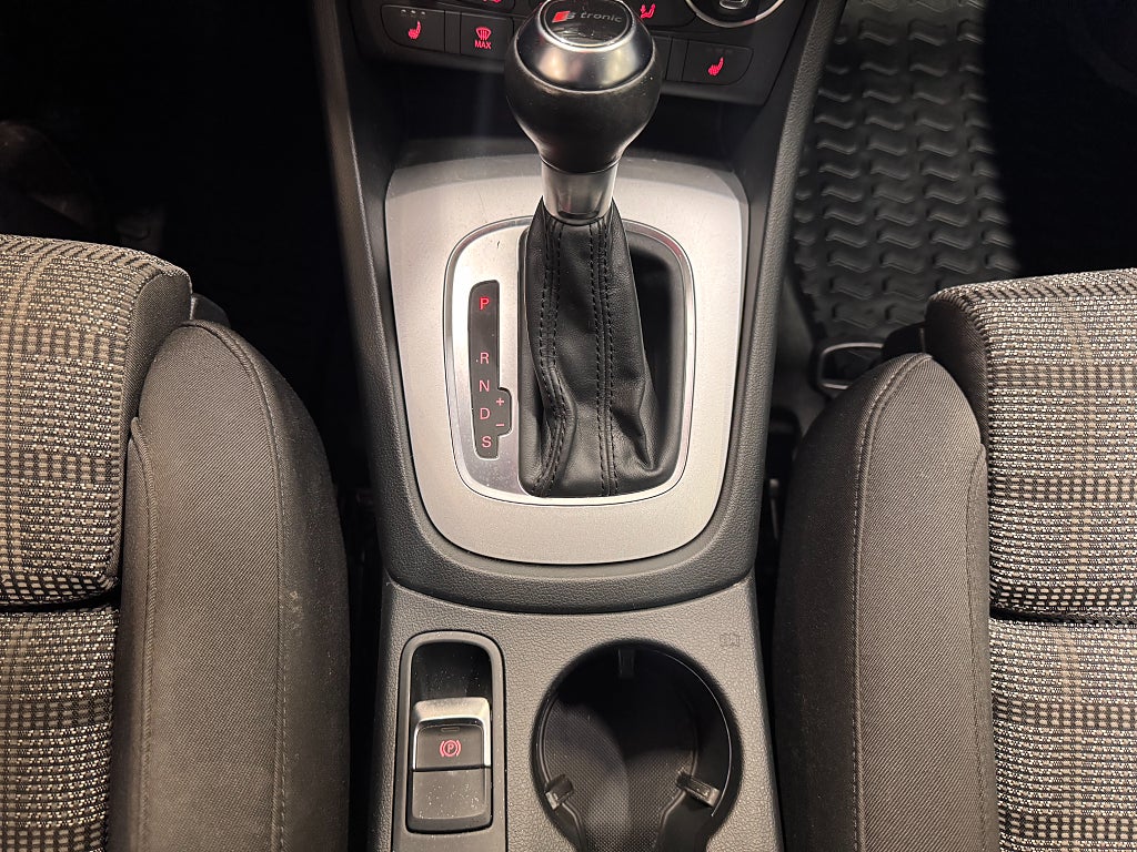 Audi Q3 2017 - miniatyr 26