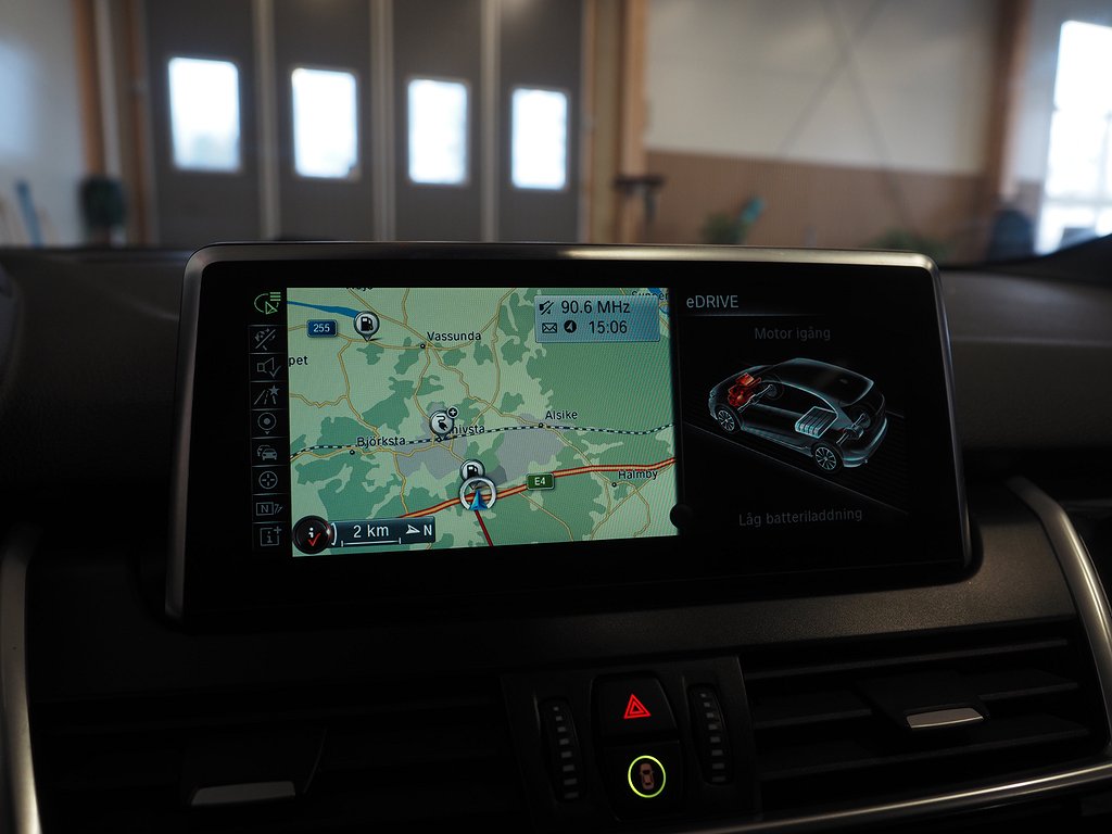 BMW 225xe Plug-in Active Tourer Sport line Navi Kamera HUD 2017
