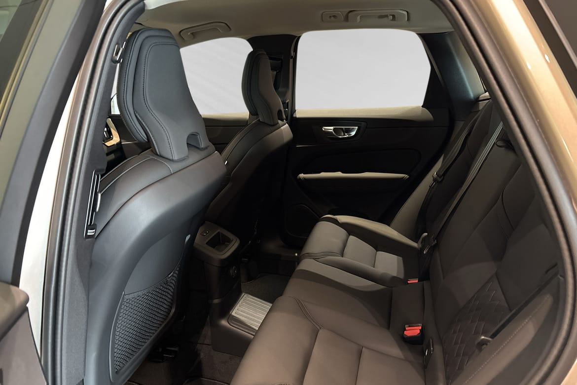 Volvo XC60 Plus Nordic Edition KAMANJ 2027, bild 7/36