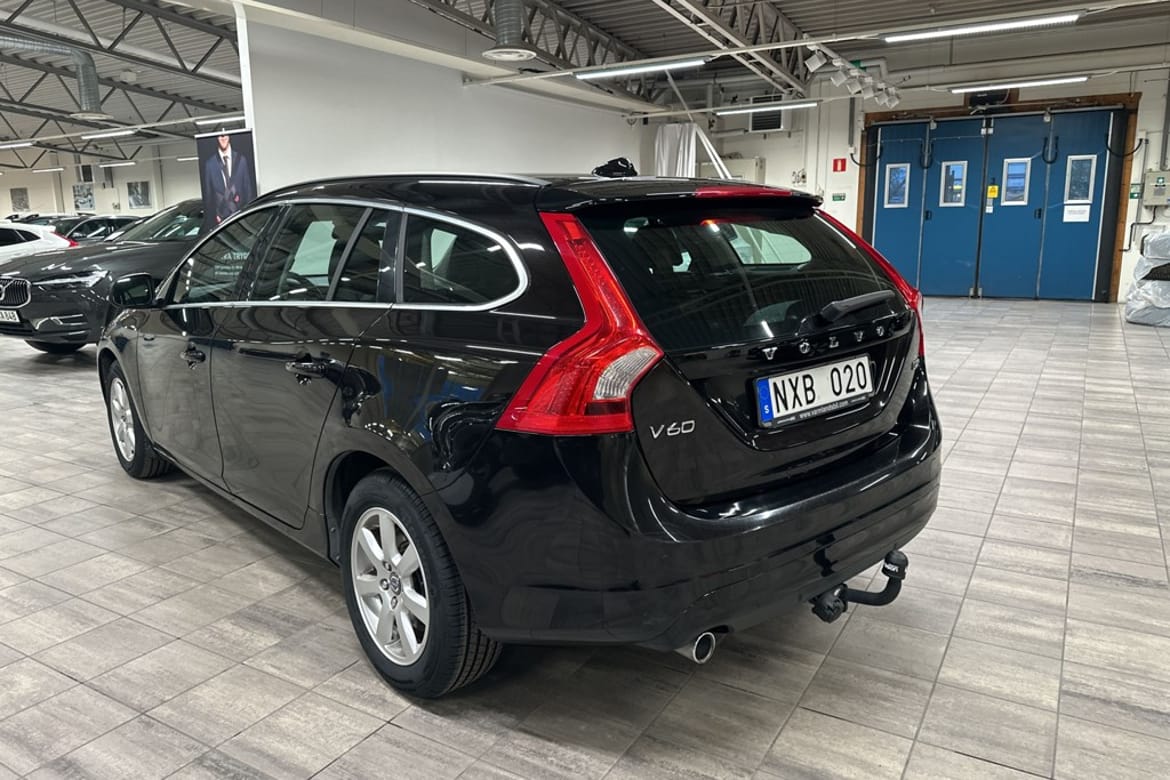 Volvo V60 D2 S/S Momentum 2014, kuva 3/10